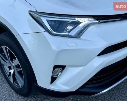 Белый Тойота РАВ 4, объемом двигателя 1.99 л и пробегом 110 тыс. км за 19999 $, фото 25 на Automoto.ua