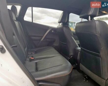 Белый Тойота РАВ 4, объемом двигателя 2.49 л и пробегом 175 тыс. км за 5300 $, фото 10 на Automoto.ua