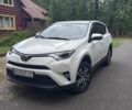 Білий Тойота РАВ 4, об'ємом двигуна 1.99 л та пробігом 215 тис. км за 19500 $, фото 2 на Automoto.ua