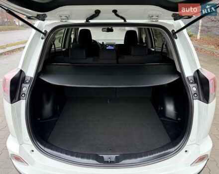 Белый Тойота РАВ 4, объемом двигателя 1.99 л и пробегом 110 тыс. км за 19999 $, фото 21 на Automoto.ua