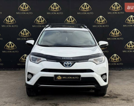 Белый Тойота РАВ 4, объемом двигателя 2.49 л и пробегом 114 тыс. км за 21999 $, фото 1 на Automoto.ua