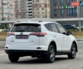 Тойота РАВ 4 2016 у Києві на Automoto.ua Білий Тойота РАВ 4, об'ємом двигуна 2.49 л та пробігом 173 тис. км за 17200 $, фото 91 на Automoto.ua
