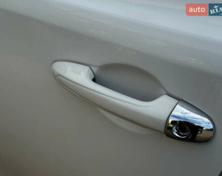 Белый Тойота РАВ 4, объемом двигателя 2.49 л и пробегом 114 тыс. км за 21999 $, фото 9 на Automoto.ua