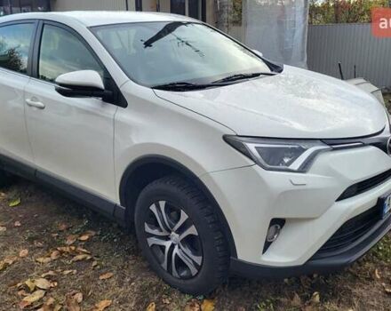 Белый Тойота РАВ 4, объемом двигателя 2 л и пробегом 250 тыс. км за 19500 $, фото 7 на Automoto.ua