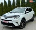 Білий Тойота РАВ 4, об'ємом двигуна 1.99 л та пробігом 204 тис. км за 19999 $, фото 1 на Automoto.ua