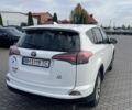Белый Тойота РАВ 4, объемом двигателя 2.5 л и пробегом 150 тыс. км за 15000 $, фото 4 на Automoto.ua