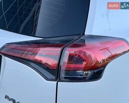 Белый Тойота РАВ 4, объемом двигателя 1.99 л и пробегом 110 тыс. км за 19999 $, фото 23 на Automoto.ua