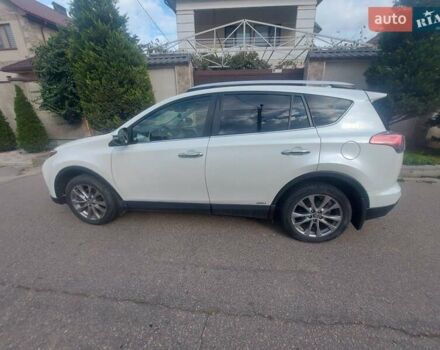 Тойота РАВ 4 2016 у Одесі на Automoto.ua Білий Тойота РАВ 4, об'ємом двигуна 2.49 л та пробігом 98 тис. км за 21900 $, фото 3 на Automoto.ua