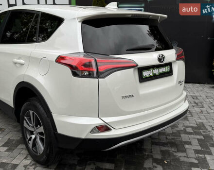 Белый Тойота РАВ 4, объемом двигателя 1.99 л и пробегом 115 тыс. км за 21990 $, фото 54 на Automoto.ua