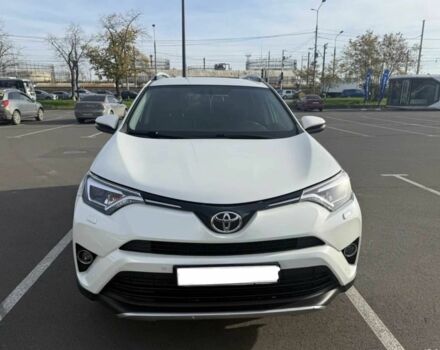 Белый Тойота РАВ 4, объемом двигателя 2.5 л и пробегом 159 тыс. км за 18000 $, фото 1 на Automoto.ua