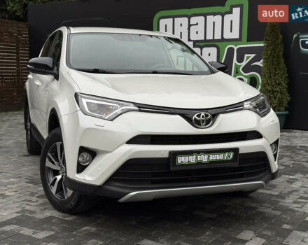 Белый Тойота РАВ 4, объемом двигателя 1.99 л и пробегом 115 тыс. км за 21990 $, фото 3 на Automoto.ua