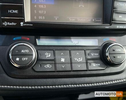 Белый Тойота РАВ 4, объемом двигателя 2.5 л и пробегом 185 тыс. км за 16400 $, фото 16 на Automoto.ua