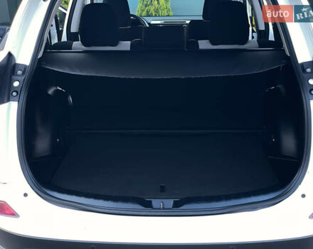 Белый Тойота РАВ 4, объемом двигателя 2.49 л и пробегом 45 тыс. км за 22200 $, фото 42 на Automoto.ua