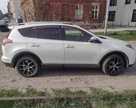 Белый Тойота РАВ 4, объемом двигателя 2 л и пробегом 135 тыс. км за 13999 $, фото 3 на Automoto.ua
