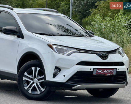Тойота РАВ 4 2016 у Києві на Automoto.ua Білий Тойота РАВ 4, об'ємом двигуна 2.49 л та пробігом 173 тис. км за 17200 $, фото 5 на Automoto.ua