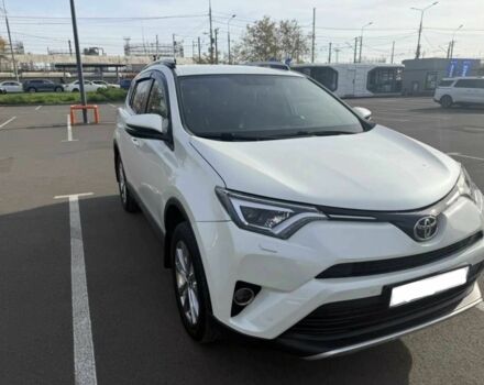 Белый Тойота РАВ 4, объемом двигателя 2.5 л и пробегом 159 тыс. км за 18000 $, фото 2 на Automoto.ua