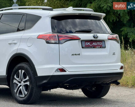 Тойота РАВ 4 2016 у Києві на Automoto.ua Білий Тойота РАВ 4, об'ємом двигуна 2.49 л та пробігом 173 тис. км за 17200 $, фото 85 на Automoto.ua