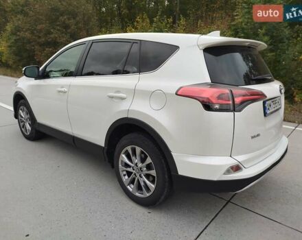 Білий Тойота РАВ 4, об'ємом двигуна 1.99 л та пробігом 194 тис. км за 18500 $, фото 1 на Automoto.ua