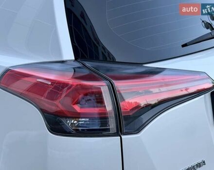 Белый Тойота РАВ 4, объемом двигателя 1.99 л и пробегом 110 тыс. км за 19999 $, фото 22 на Automoto.ua