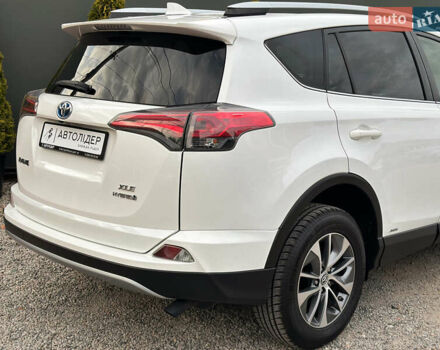 Тойота РАВ 4 2016 в Одессе на Automoto.ua Белый Тойота РАВ 4, объемом двигателя 2.49 л и пробегом 45 тыс. км за 21600 $, фото 23 на Automoto.ua