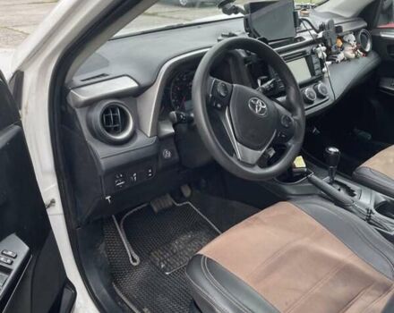 Білий Тойота РАВ 4, об'ємом двигуна 2.5 л та пробігом 97 тис. км за 16800 $, фото 5 на Automoto.ua