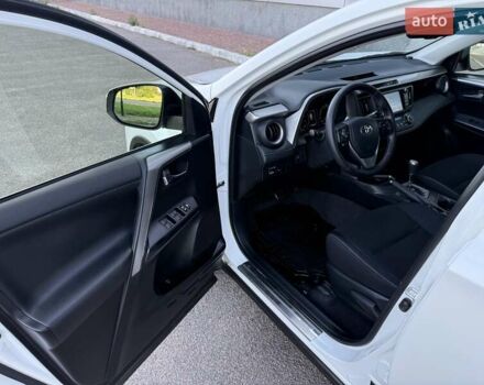 Белый Тойота РАВ 4, объемом двигателя 1.99 л и пробегом 110 тыс. км за 19999 $, фото 27 на Automoto.ua