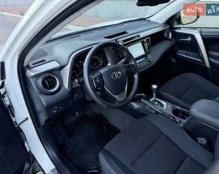 Белый Тойота РАВ 4, объемом двигателя 1.99 л и пробегом 110 тыс. км за 19999 $, фото 29 на Automoto.ua