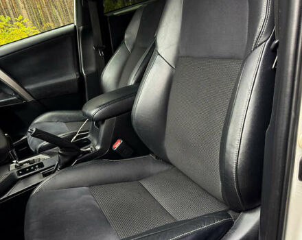 Белый Тойота РАВ 4, объемом двигателя 2.49 л и пробегом 146 тыс. км за 23997 $, фото 15 на Automoto.ua