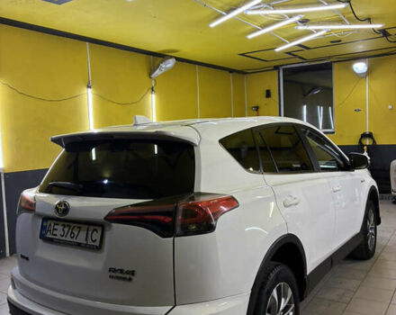 Тойота РАВ 4 2017 в Кривом Роге на Automoto.ua Белый Тойота РАВ 4, объемом двигателя 2.49 л и пробегом 160 тыс. км за 23000 $, фото 8 на Automoto.ua