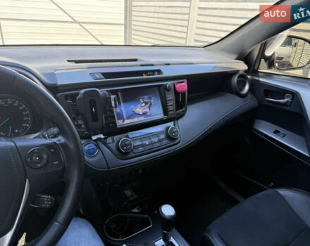 Белый Тойота РАВ 4, объемом двигателя 2.49 л и пробегом 138 тыс. км за 23500 $, фото 18 на Automoto.ua