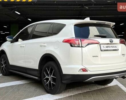 Белый Тойота РАВ 4, объемом двигателя 1.99 л и пробегом 151 тыс. км за 19990 $, фото 4 на Automoto.ua