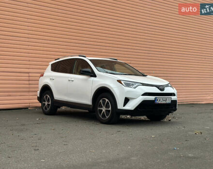 Белый Тойота РАВ 4, объемом двигателя 2.5 л и пробегом 183 тыс. км за 15490 $, фото 6 на Automoto.ua