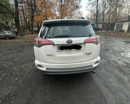 Белый Тойота РАВ 4, объемом двигателя 2 л и пробегом 189 тыс. км за 18000 $, фото 2 на Automoto.ua