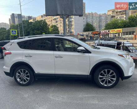Білий Тойота РАВ 4, об'ємом двигуна 2.49 л та пробігом 107 тис. км за 22000 $, фото 1 на Automoto.ua