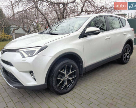 Белый Тойота РАВ 4, объемом двигателя 2.23 л и пробегом 63 тыс. км за 25200 $, фото 3 на Automoto.ua