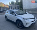 Белый Тойота РАВ 4, объемом двигателя 2.49 л и пробегом 107 тыс. км за 26000 $, фото 1 на Automoto.ua
