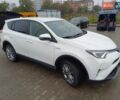 Тойота РАВ 4 2017 в Стрые на Automoto.ua Белый Тойота РАВ 4, объемом двигателя 2.49 л и пробегом 143 тыс. км за 23500 $, фото 10 на Automoto.ua