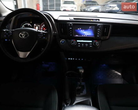 Білий Тойота РАВ 4, об'ємом двигуна 2.49 л та пробігом 72 тис. км за 24000 $, фото 16 на Automoto.ua