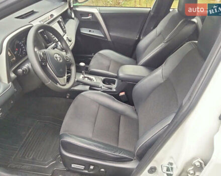 Белый Тойота РАВ 4, объемом двигателя 2.23 л и пробегом 63 тыс. км за 25200 $, фото 16 на Automoto.ua