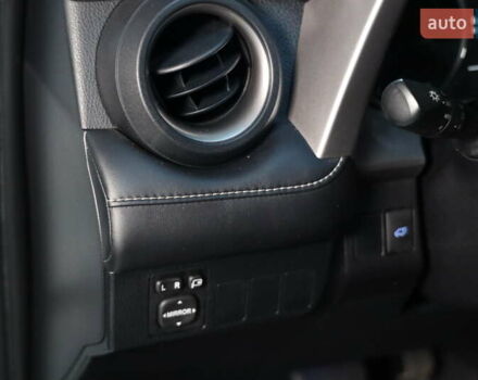 Білий Тойота РАВ 4, об'ємом двигуна 2.49 л та пробігом 72 тис. км за 24000 $, фото 22 на Automoto.ua