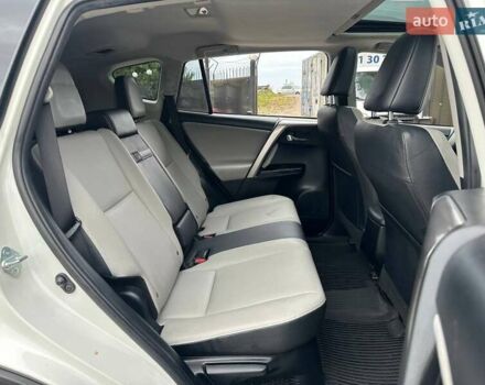 Білий Тойота РАВ 4, об'ємом двигуна 2.49 л та пробігом 122 тис. км за 19990 $, фото 10 на Automoto.ua