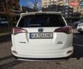 Тойота РАВ 4 2017 в Киеве на Automoto.ua Белый Тойота РАВ 4, объемом двигателя 2.49 л и пробегом 95 тыс. км за 21500 $, фото 6 на Automoto.ua