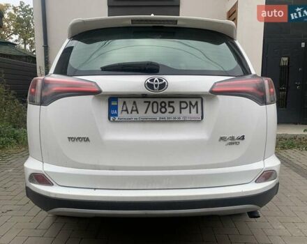 Белый Тойота РАВ 4, объемом двигателя 2.23 л и пробегом 190 тыс. км за 16999 $, фото 1 на Automoto.ua