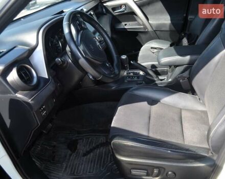 Тойота РАВ 4 2017 в Виннице на Automoto.ua Белый Тойота РАВ 4, объемом двигателя 2.49 л и пробегом 198 тыс. км за 22987 $, фото 35 на Automoto.ua