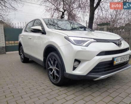 Белый Тойота РАВ 4, объемом двигателя 2.23 л и пробегом 63 тыс. км за 25200 $, фото 4 на Automoto.ua