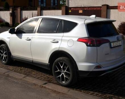 Тойота РАВ 4 2017 в Виннице на Automoto.ua Белый Тойота РАВ 4, объемом двигателя 2.49 л и пробегом 198 тыс. км за 22987 $, фото 7 на Automoto.ua