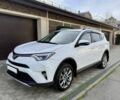 Белый Тойота РАВ 4, объемом двигателя 2.5 л и пробегом 80 тыс. км за 16000 $, фото 1 на Automoto.ua