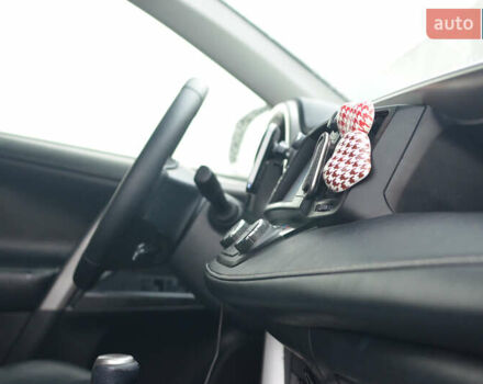 Тойота РАВ 4 2017 в Львове на Automoto.ua Белый Тойота РАВ 4, объемом двигателя 2.49 л и пробегом 187 тыс. км за 22990 $, фото 22 на Automoto.ua