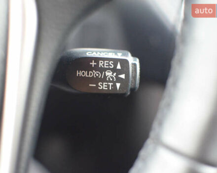 Тойота РАВ 4 2017 в Львове на Automoto.ua Белый Тойота РАВ 4, объемом двигателя 2.49 л и пробегом 187 тыс. км за 22990 $, фото 26 на Automoto.ua