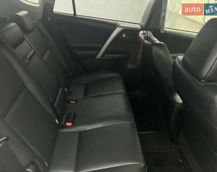 Тойота РАВ 4 2017 в Львове на Automoto.ua Белый Тойота РАВ 4, объемом двигателя 2.49 л и пробегом 187 тыс. км за 22990 $, фото 18 на Automoto.ua